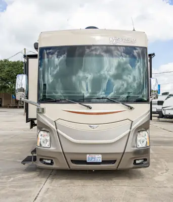 2014 Fleetwood Discovery 40E photo 7