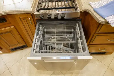 2014 Fleetwood Discovery 40E photo 30
