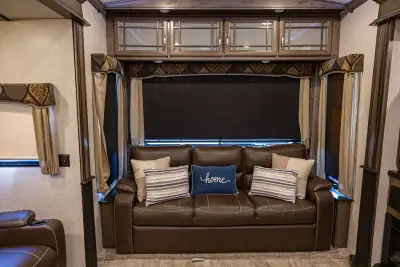 2018 Keystone Montana 3811MS photo 23