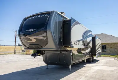 2018 Keystone Montana 3811MS