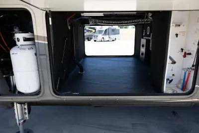 2018 Keystone Montana 3811MS photo 17