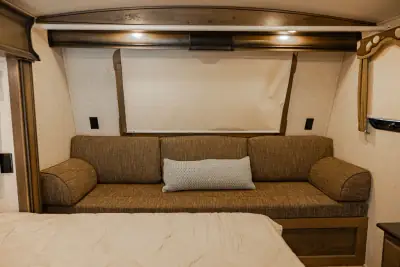 2018 Keystone Montana 3811MS photo 46