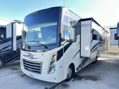 2021 Thor Motor Coach Hurricane 29M