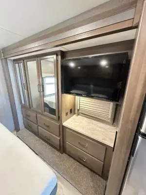 2021 Thor Motor Coach Hurricane 29M photo 15