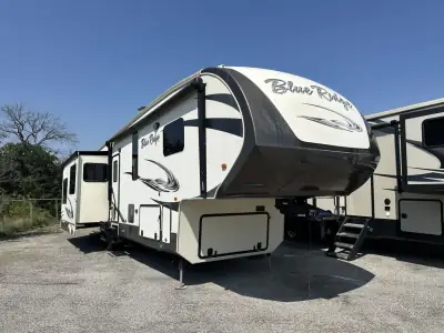 2016 Forest River Blue Ridge 3775RL photo 2