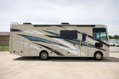2020 Thor Motor Coach Windsport 29M photo 3