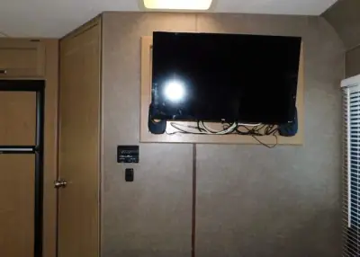 2020 Thor Chateau 24F photo 19