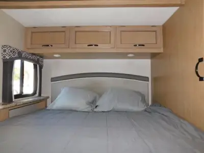 2020 Thor Chateau 24F photo 18