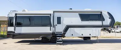 2026 Brinkley Luxury Mid-Sized Fifth Wheels Model Z 3600 photo 5
