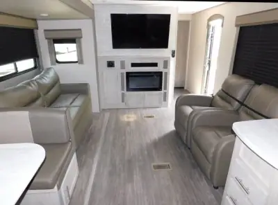 2023 Forest River Sky Series Aurora 31KDS photo 11