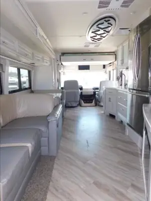 2021 Fleetwood Southwind 35K photo 13