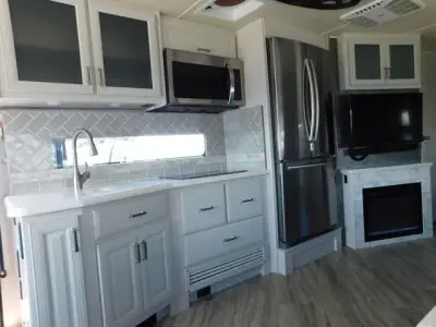 2021 Fleetwood Southwind 35K photo 17