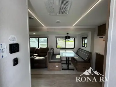 2026 Coachmen Freedom Express Ultra Lite 259FKDS photo 3