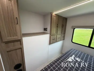 2026 Coachmen Freedom Express Ultra Lite 259FKDS photo 12