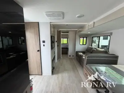 2026 Coachmen Freedom Express Ultra Lite 259FKDS photo 5