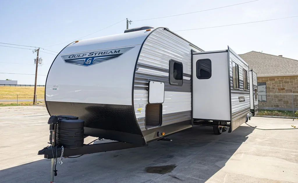 2026 Gulf Stream Conquest Supreme Series 323TBR exterior