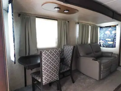 2017 Forest River Wildcat T343BLK photo 15
