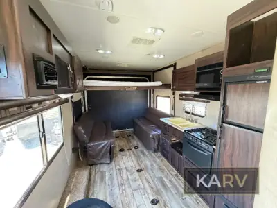 2018 Pacific Coachworks Panther 25FSB photo 30