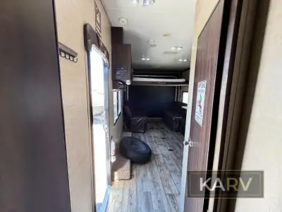 2018 Pacific Coachworks Panther 25FSB photo 28