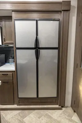 2021 Winnebago Voyage V3134RL photo 20