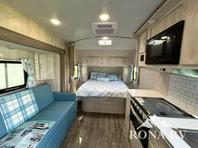 2026 Gulf Stream Vintage Cruiser 19CSK photo 4