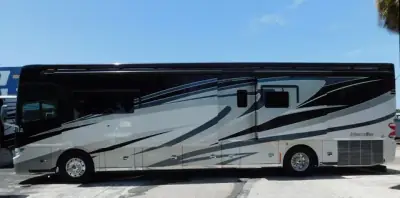 2015 Tiffin Motorhomes Allegro 40SP photo 4