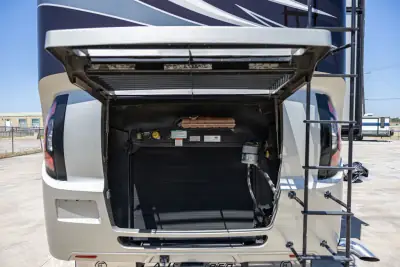2018 Tiffin Motorhomes Allegro Red 37 PA photo 16