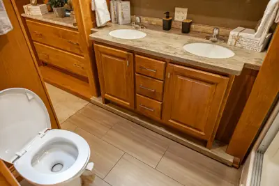 2018 Tiffin Motorhomes Allegro Red 37 PA photo 46