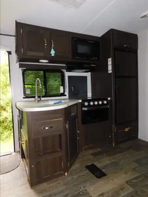 2020 Keystone Springdale SG303BH photo 9