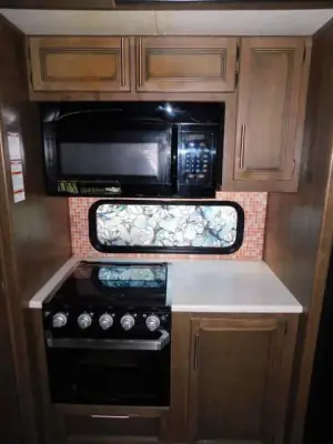 2020 Keystone Cougar 315RLS photo 16