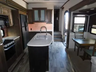 2020 Keystone Cougar 315RLS photo 8