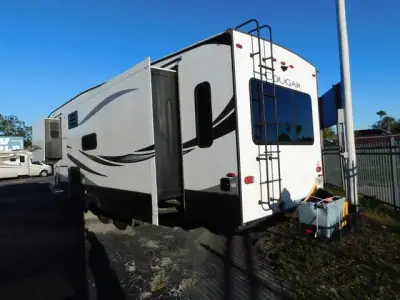 2020 Keystone Cougar 315RLS photo 4
