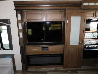 2020 Keystone Cougar 315RLS photo 14
