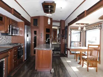 2017 Jayco Pinnacle 36FBTS photo 7