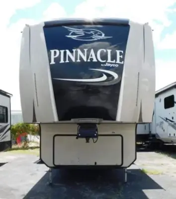 2017 Jayco Pinnacle 36FBTS photo 3