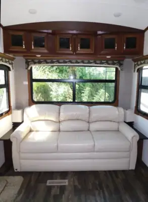 2017 Jayco Pinnacle 36FBTS photo 16