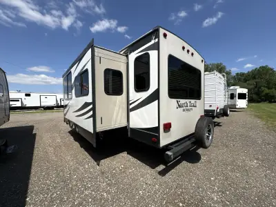 2016 Heartland HEARTLAND NORTH TRAIL 26LRSS photo 9