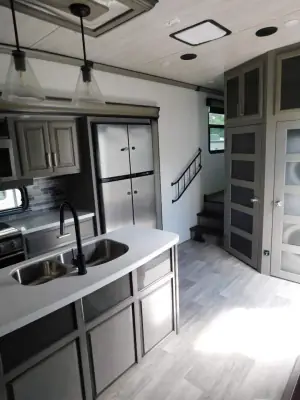 2021 Keystone Montana 3780RL photo 8