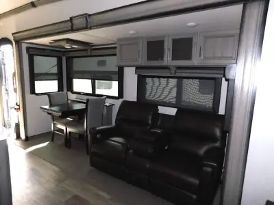 2021 Keystone Montana 3780RL photo 18