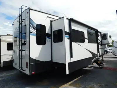 2021 Keystone Montana 3780RL photo 4
