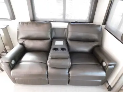 2021 Keystone Montana 3780RL photo 20