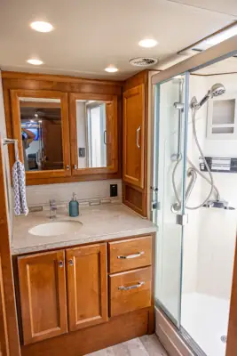 2020 Tiffin Motorhomes Allegro Red 38KA photo 42