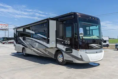 2020 Tiffin Motorhomes Allegro Red 38KA photo 2