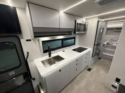 2025 Coachmen Euro 25LE photo 17