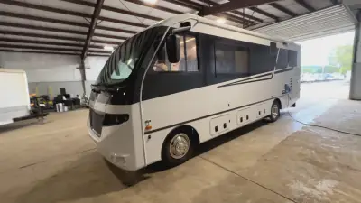 2025 Coachmen Euro 25LE photo 7