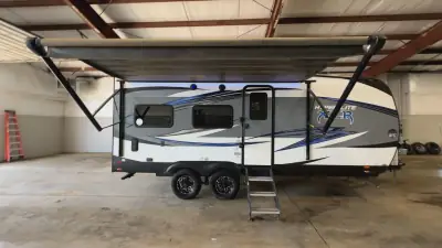 2018 Forest River XLR Hyperlite 19HFS photo 6