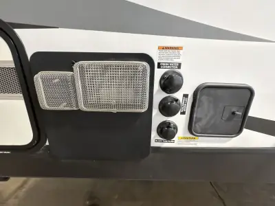 2018 Forest River XLR Hyperlite 19HFS photo 32
