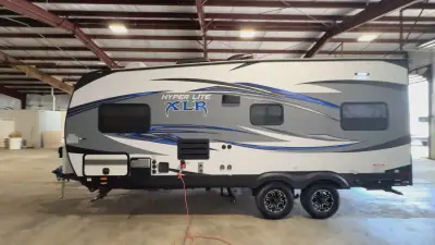 2018 Forest River XLR Hyperlite 19HFS photo 10