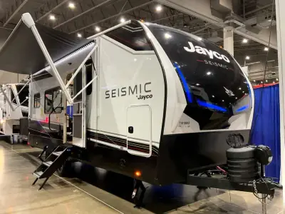 2026 Jayco Seismic Travel Trailer Toy Hauler 214 photo 32