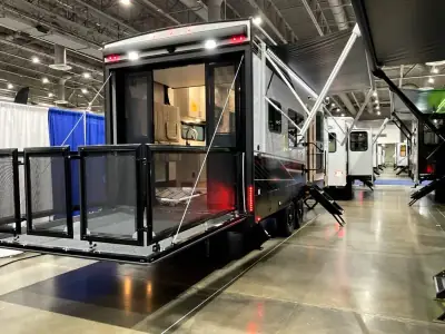2026 Jayco Seismic Travel Trailer Toy Hauler 214 photo 22